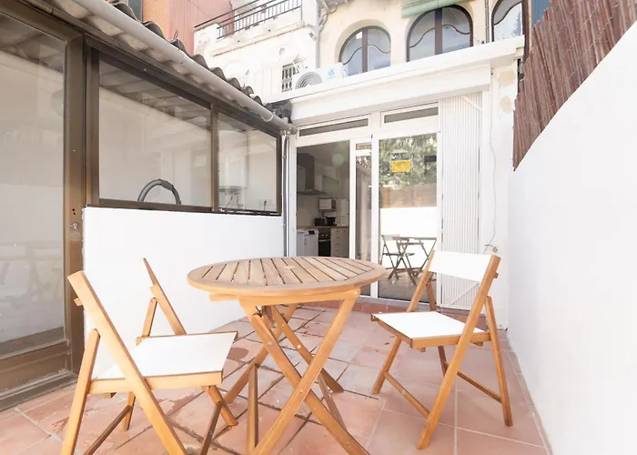 Luminoso Piso Con Terraza En Sants Appartamento Barcellona